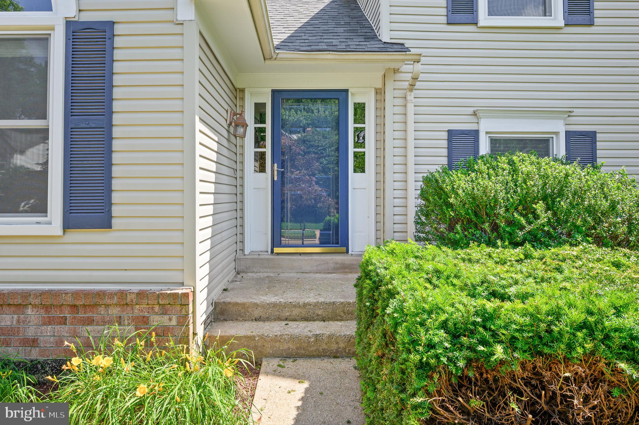 5261 DUNLEIGH DRIVE