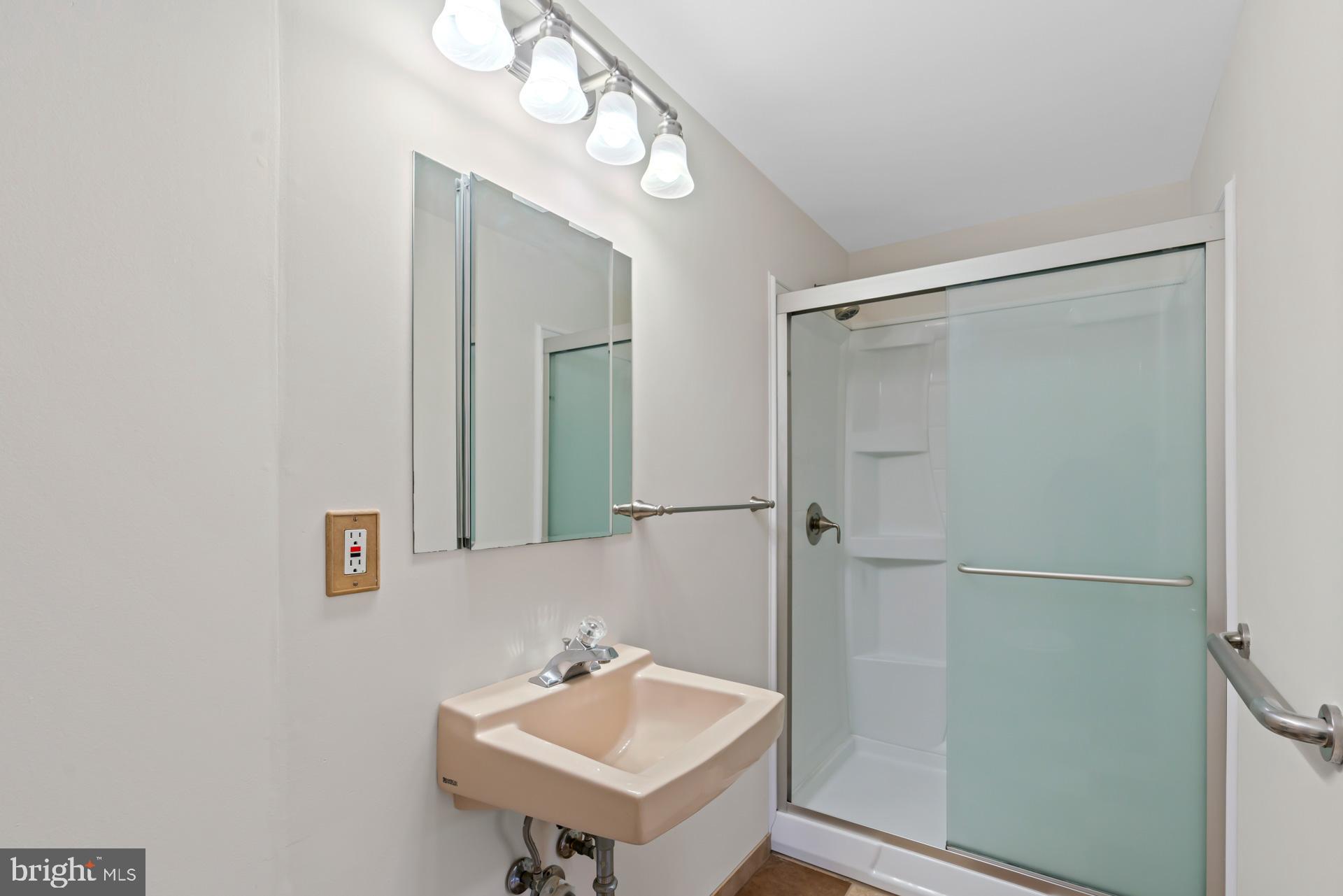 WALKERS CHOICE - Residential