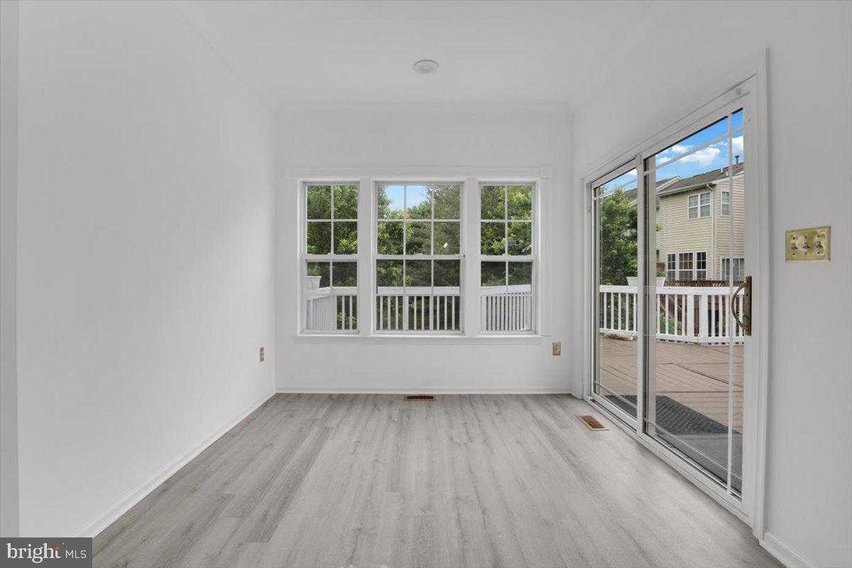 ASHBURN VILLAGE - Residential Lease