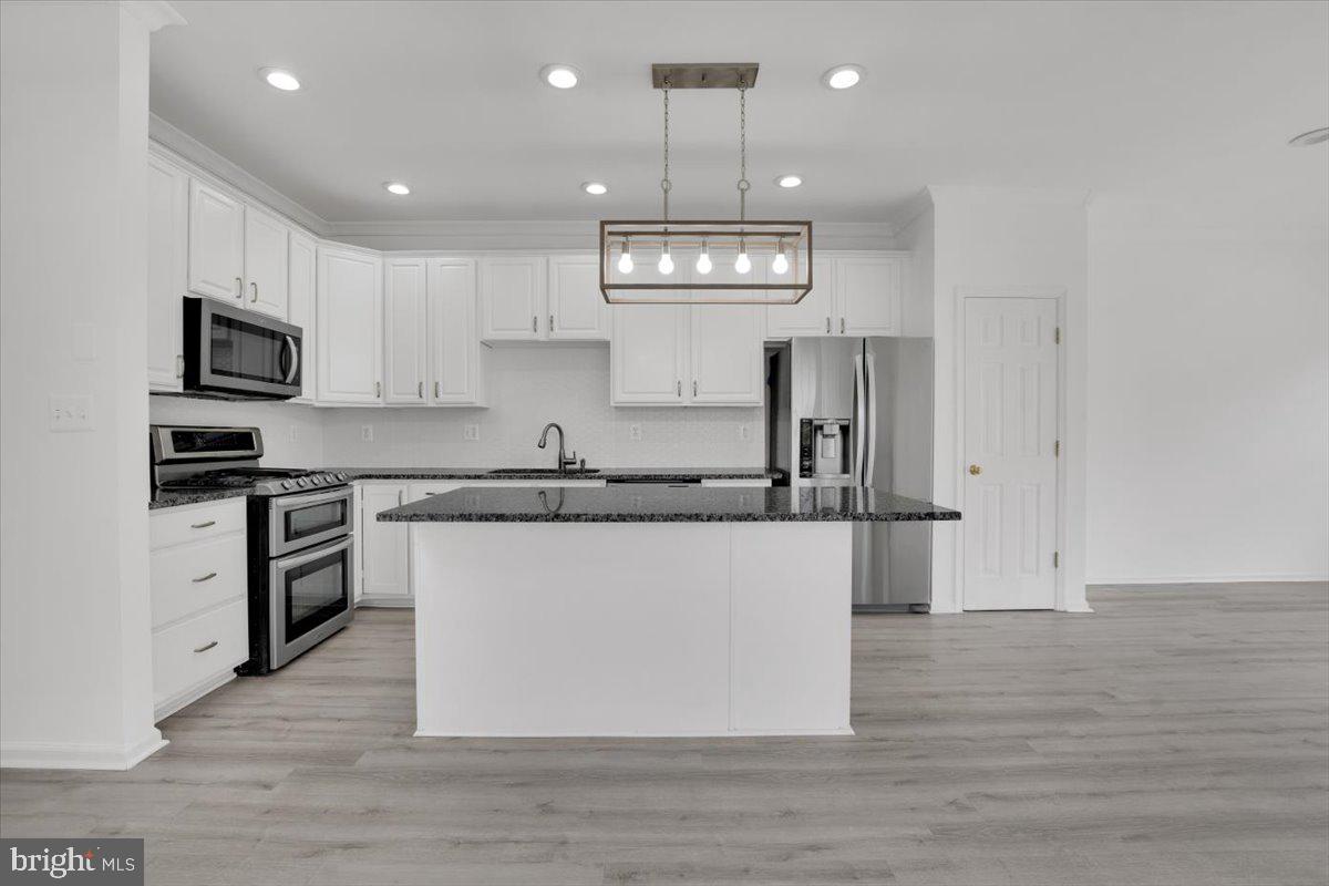 ASHBURN VILLAGE - Residential Lease