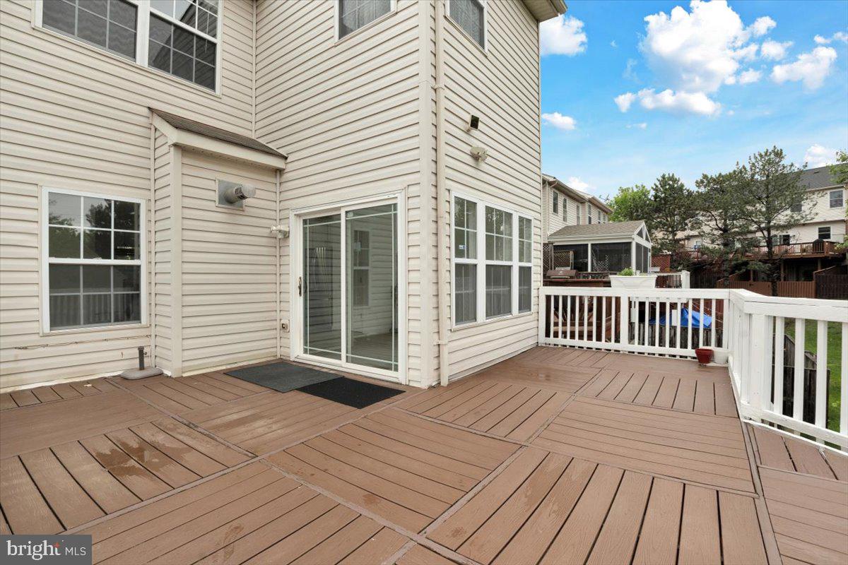 ASHBURN VILLAGE - Residential Lease