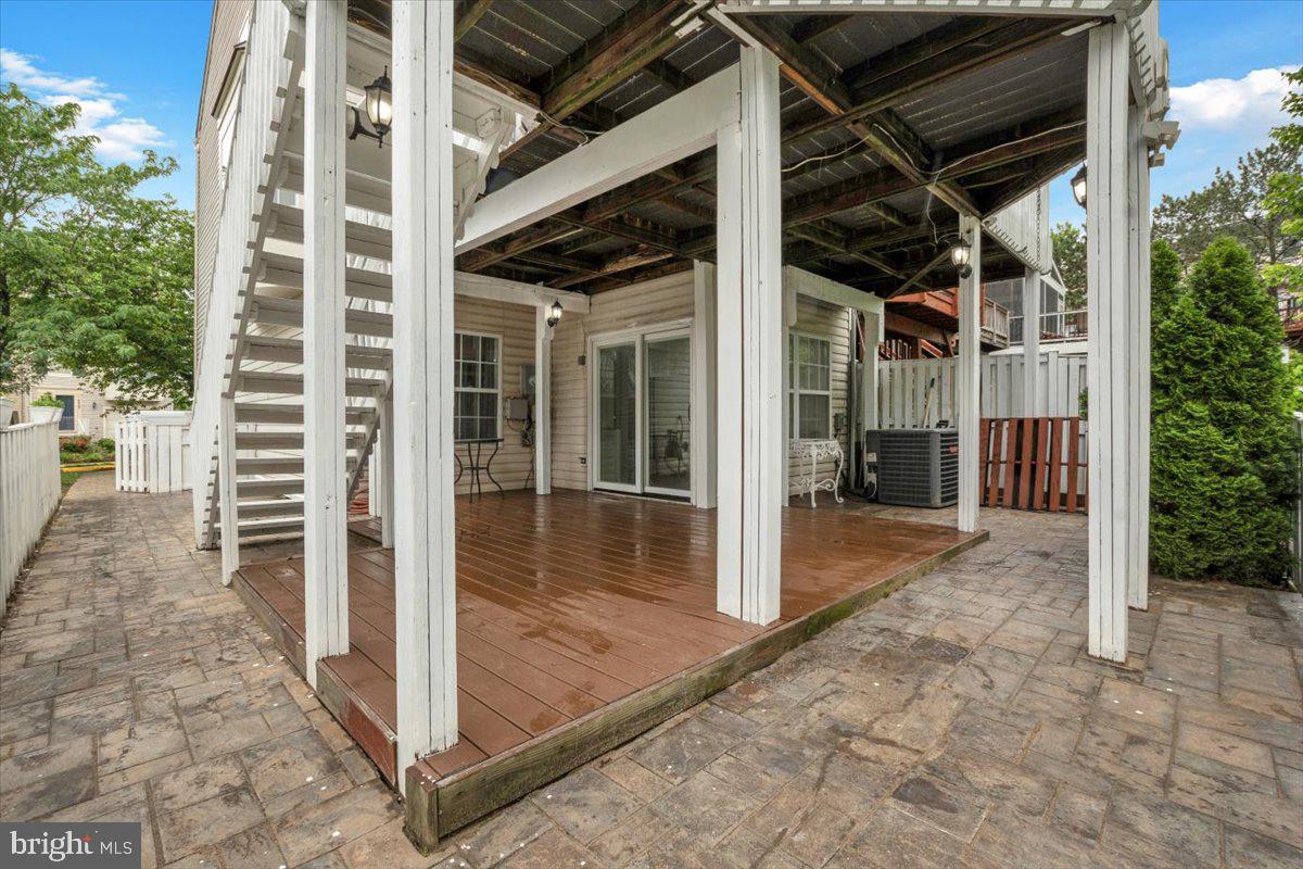 ASHBURN VILLAGE - Residential Lease