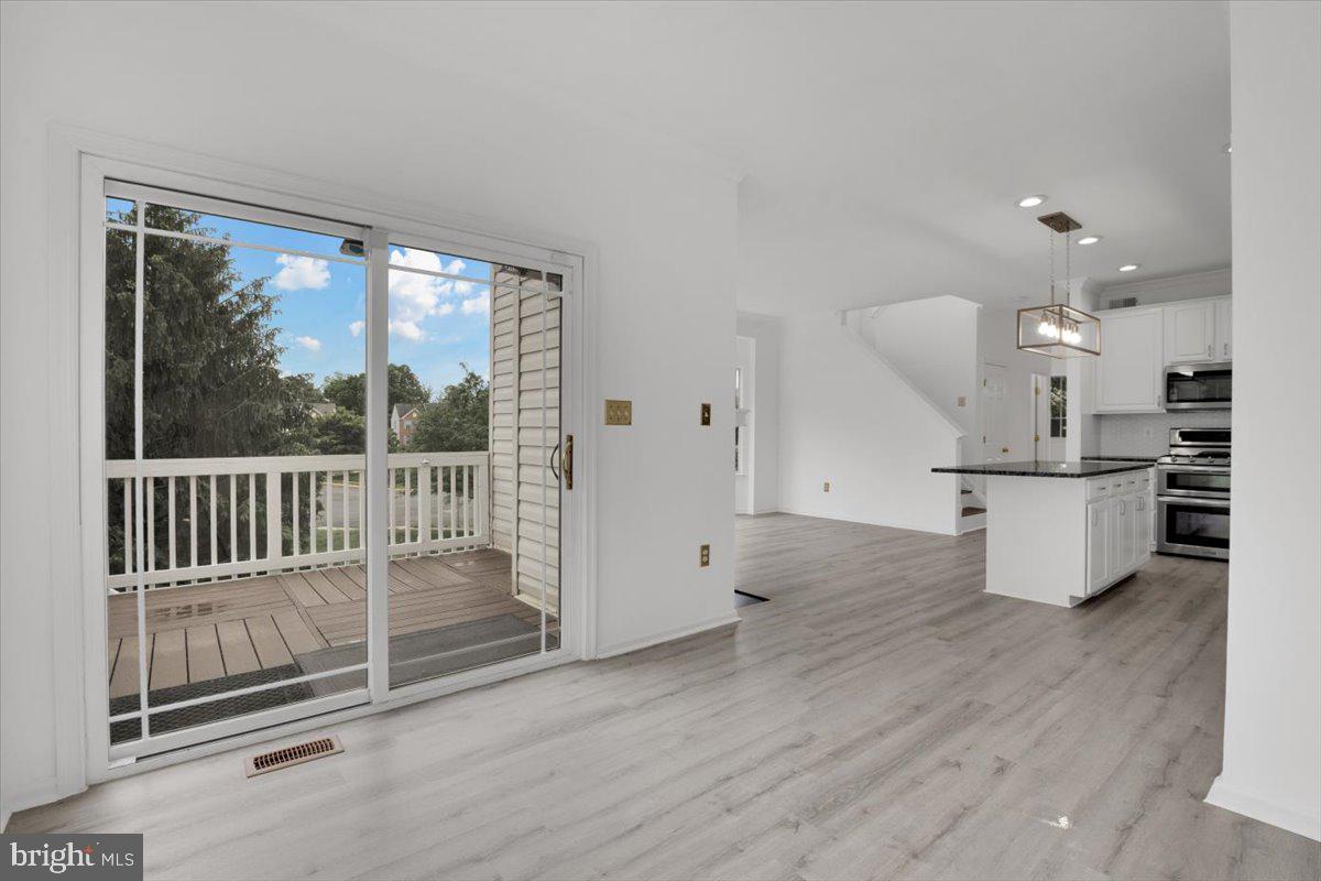 ASHBURN VILLAGE - Residential Lease