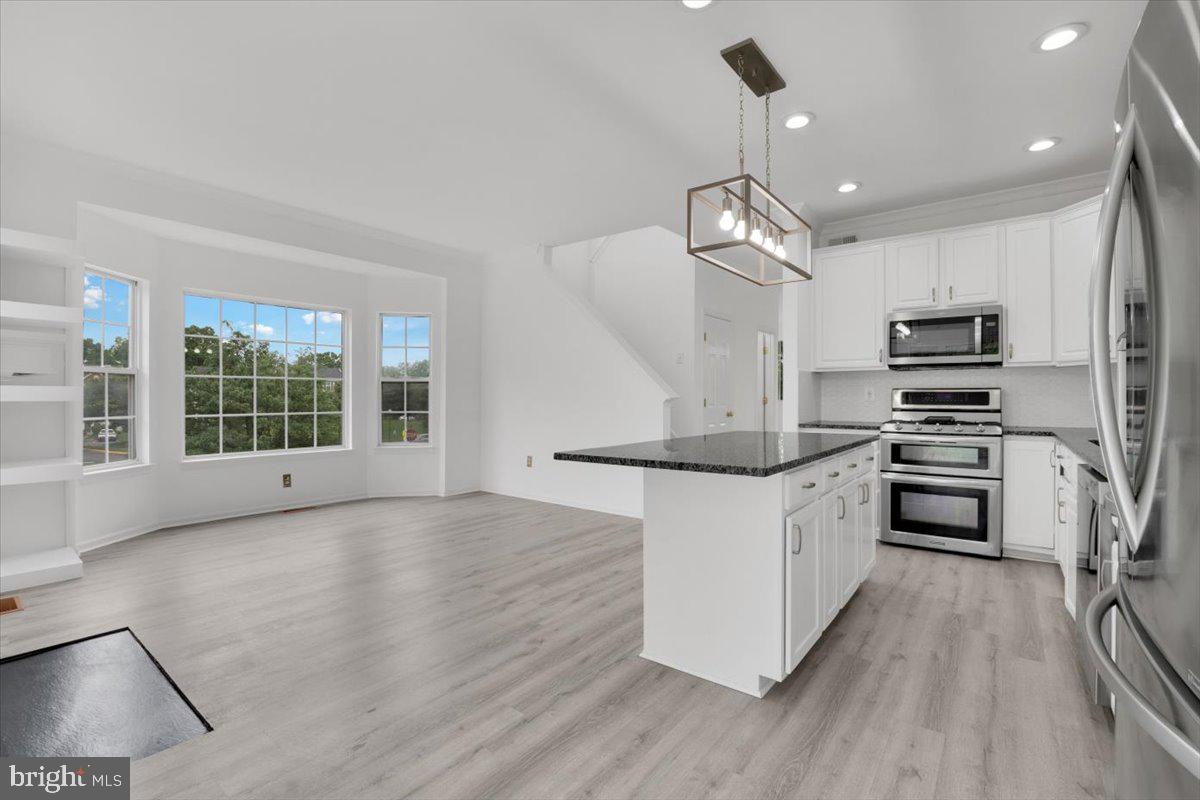 ASHBURN VILLAGE - Residential Lease