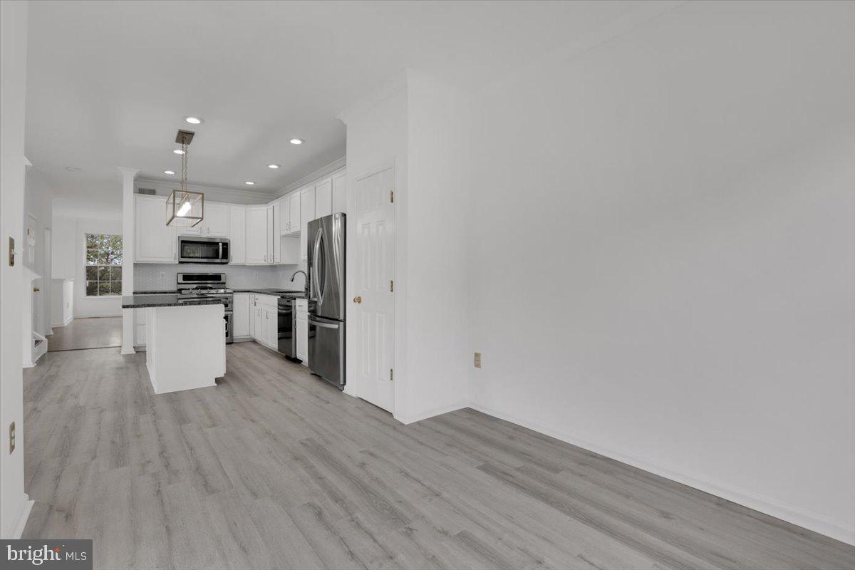 ASHBURN VILLAGE - Residential Lease