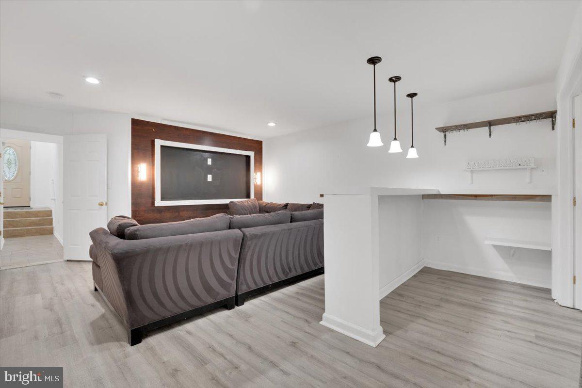 ASHBURN VILLAGE - Residential Lease