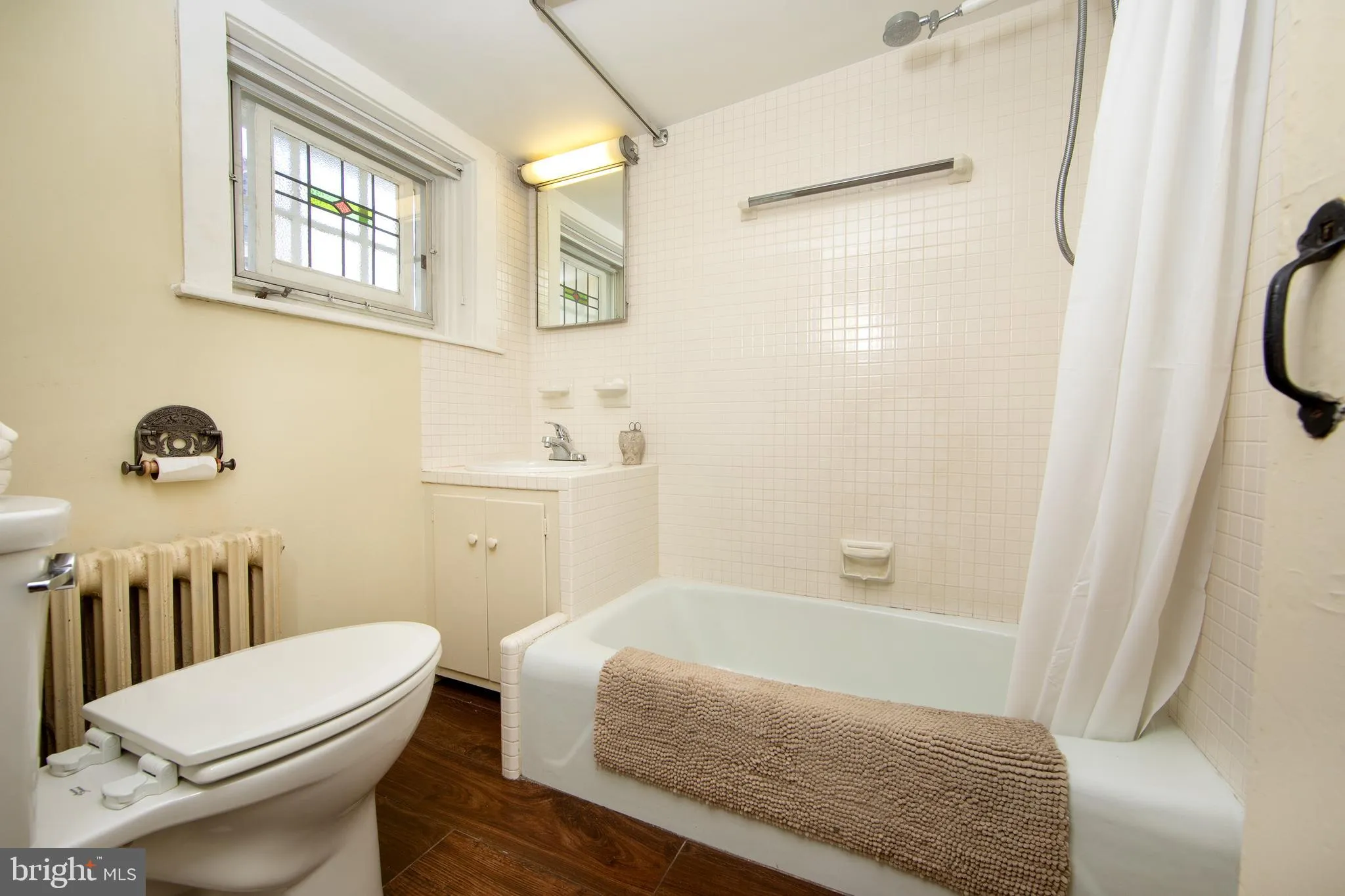 Doylestown, Pennsylvania 18901, United States, 2 Bedrooms Bedrooms, ,2 BathroomsBathrooms,Residential,Active,124522