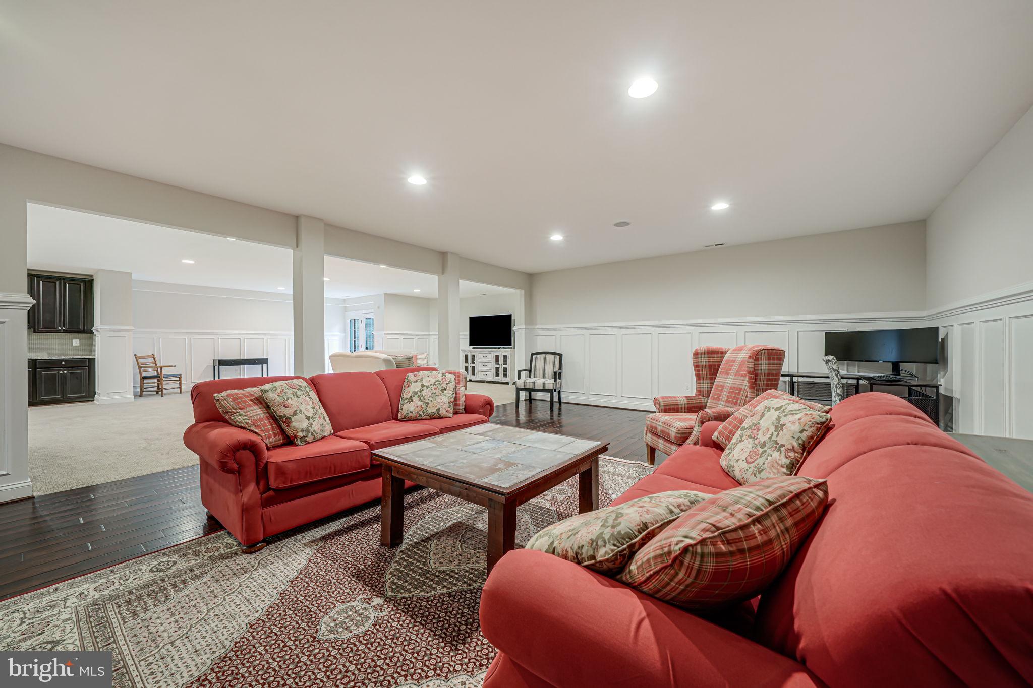 RASPBERRY FALLS - Residential