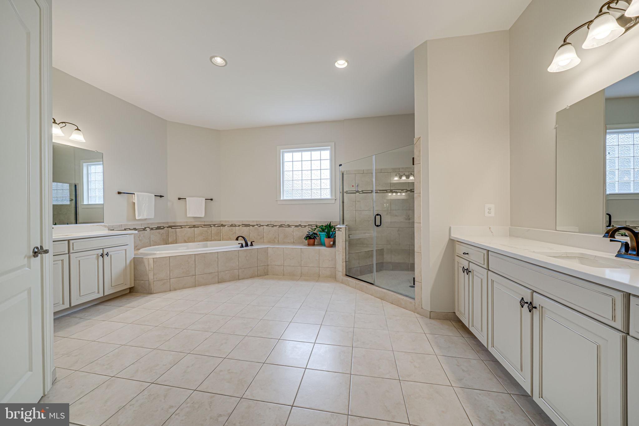 RASPBERRY FALLS - Residential