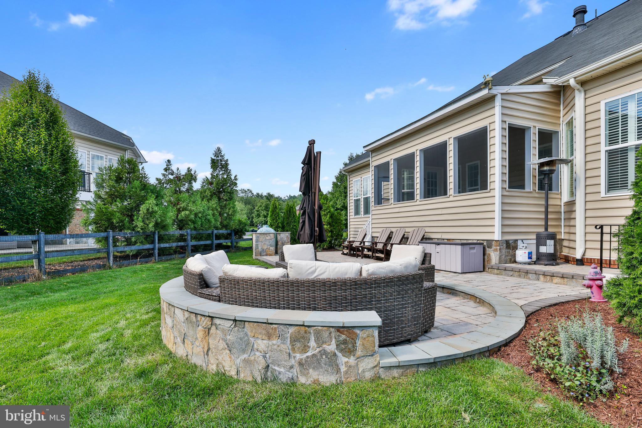 RASPBERRY FALLS - Residential