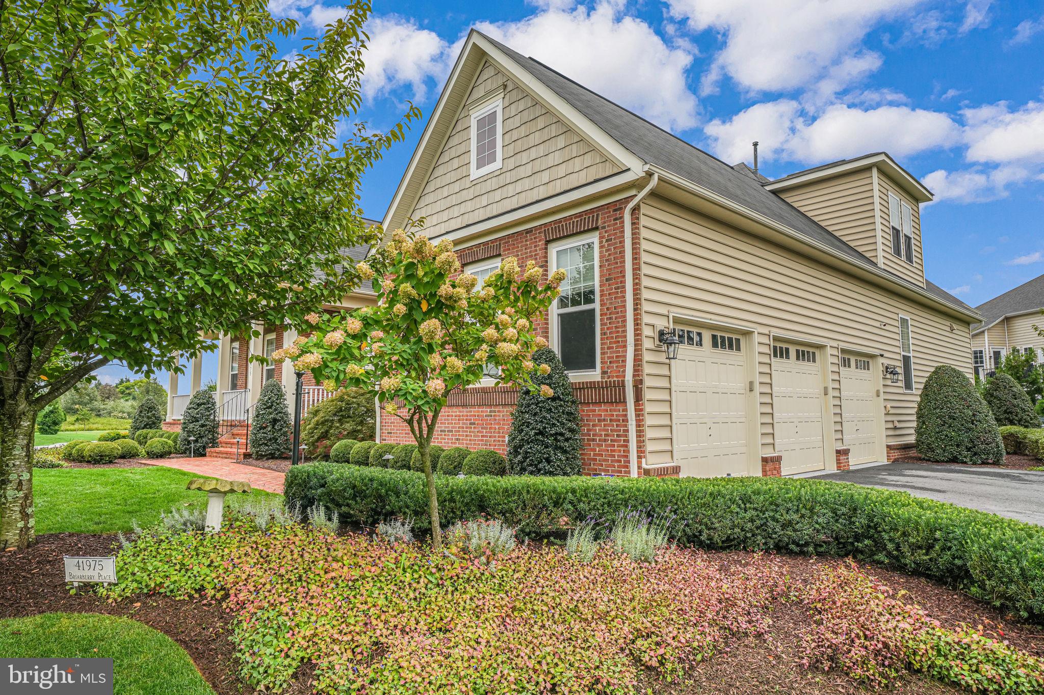 RASPBERRY FALLS - Residential