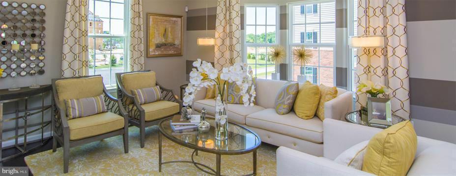 LARGO CRESCENT - Residential