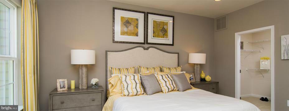 LARGO CRESCENT - Residential