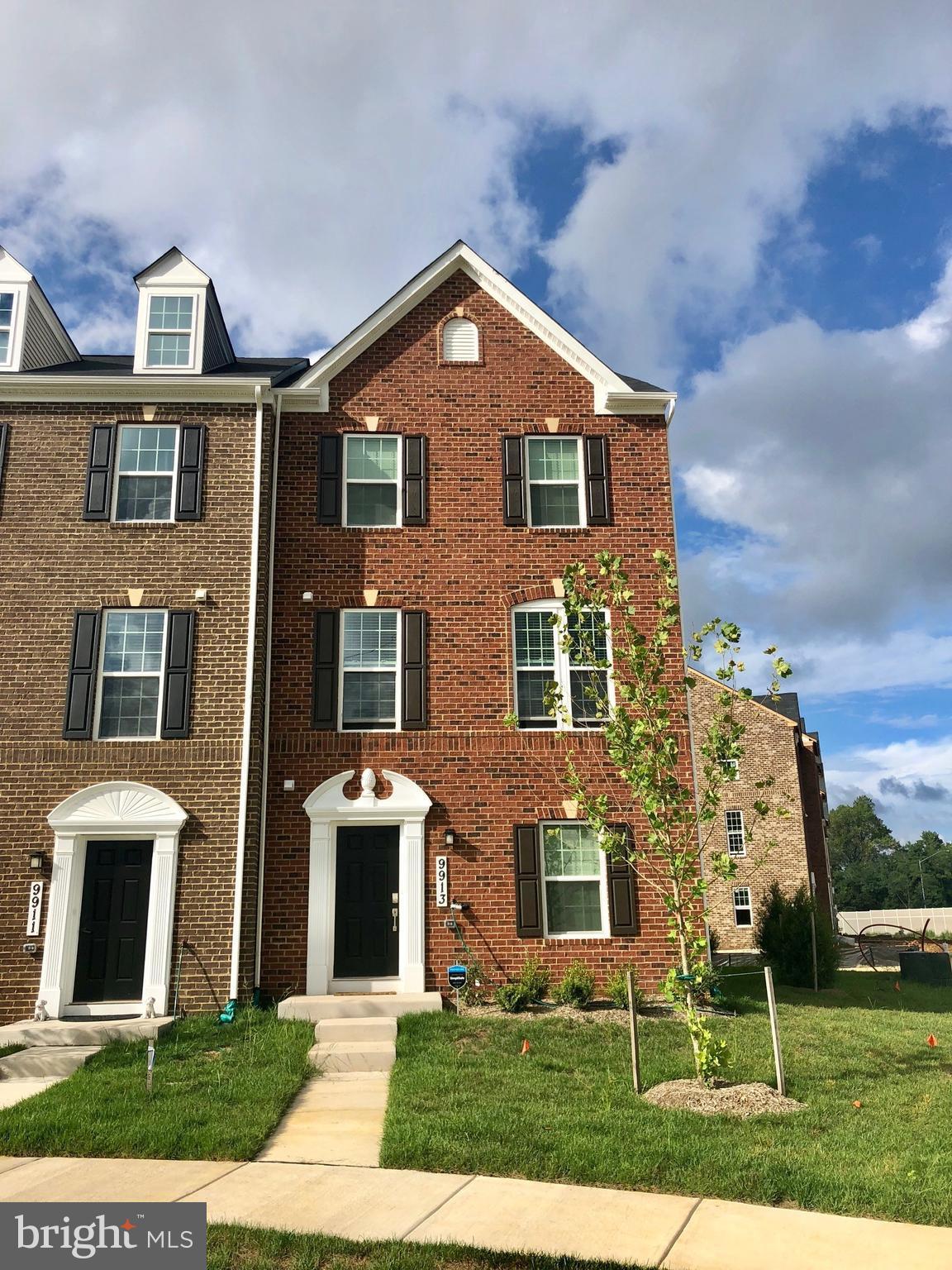 LARGO CRESCENT - Residential