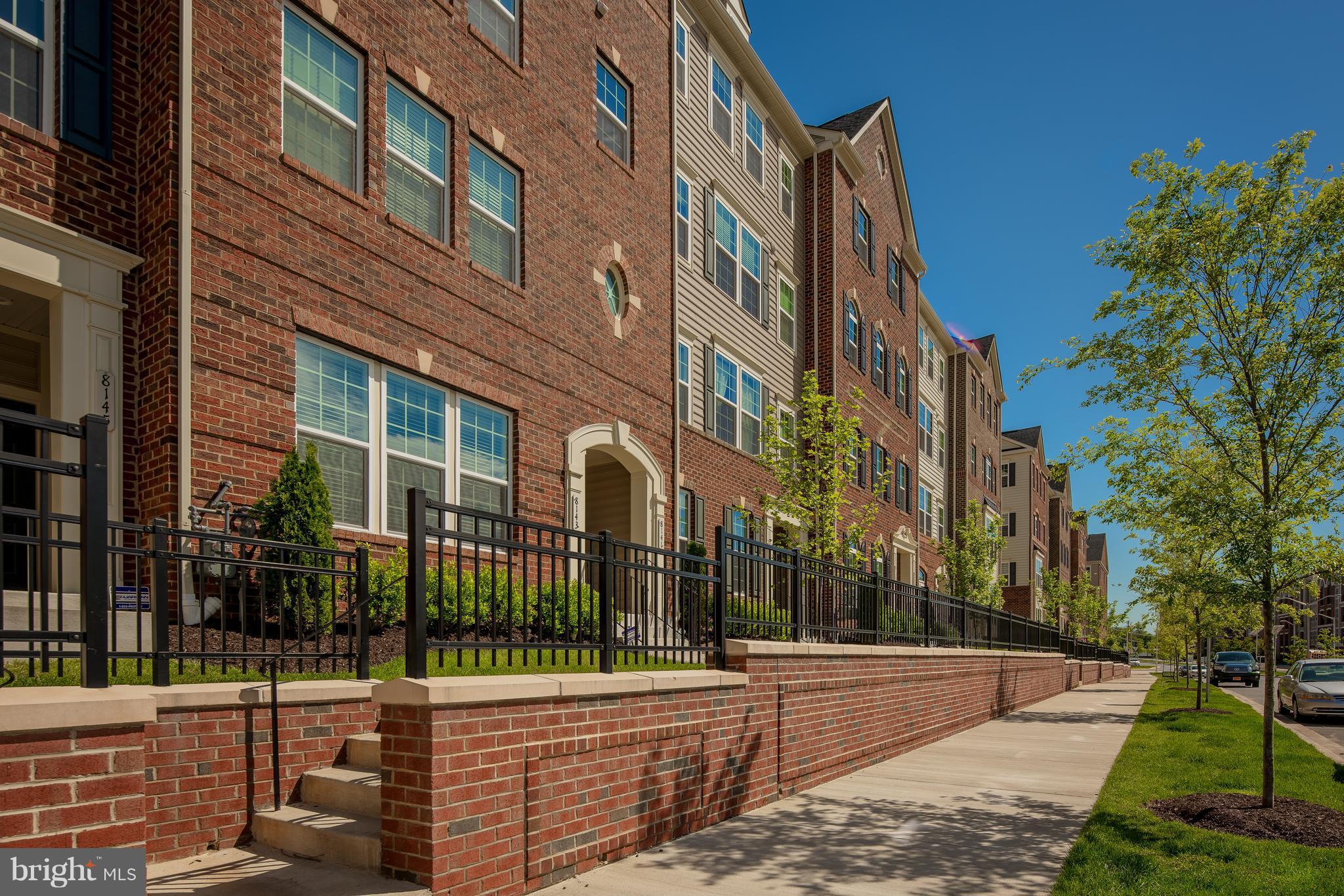 LARGO CRESCENT - Residential