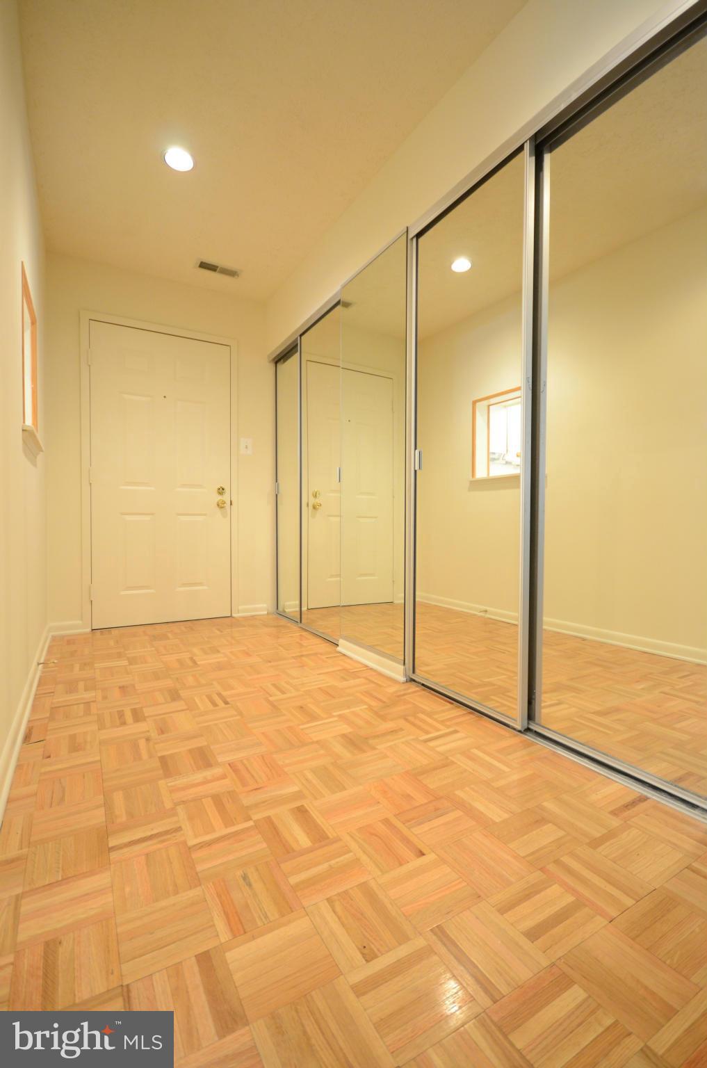 THE FALLS GARDEN - Residential