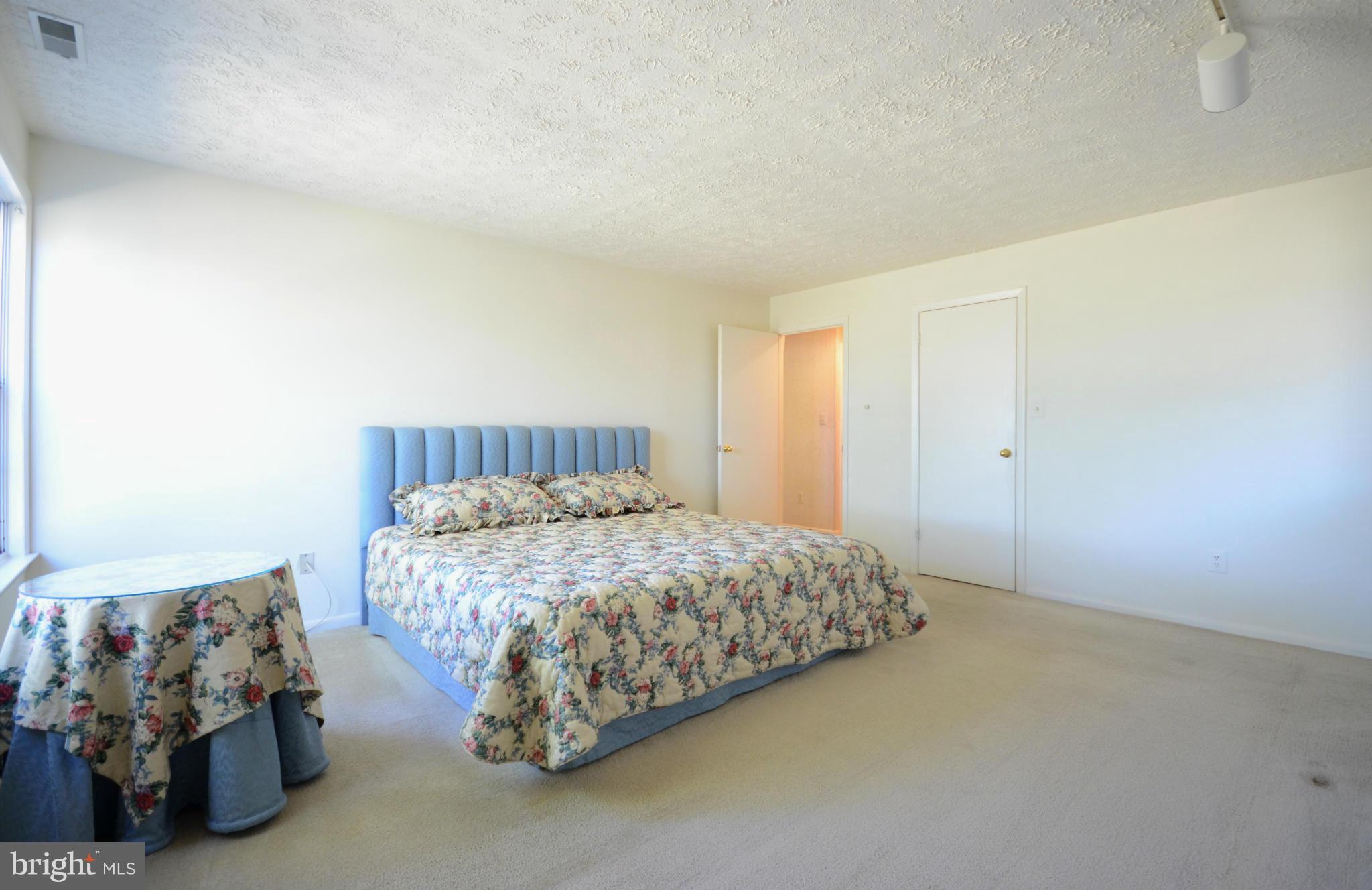 THE FALLS GARDEN - Residential