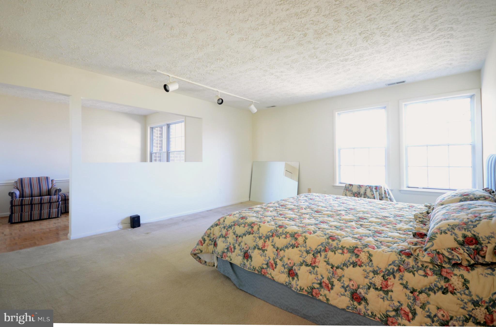 THE FALLS GARDEN - Residential