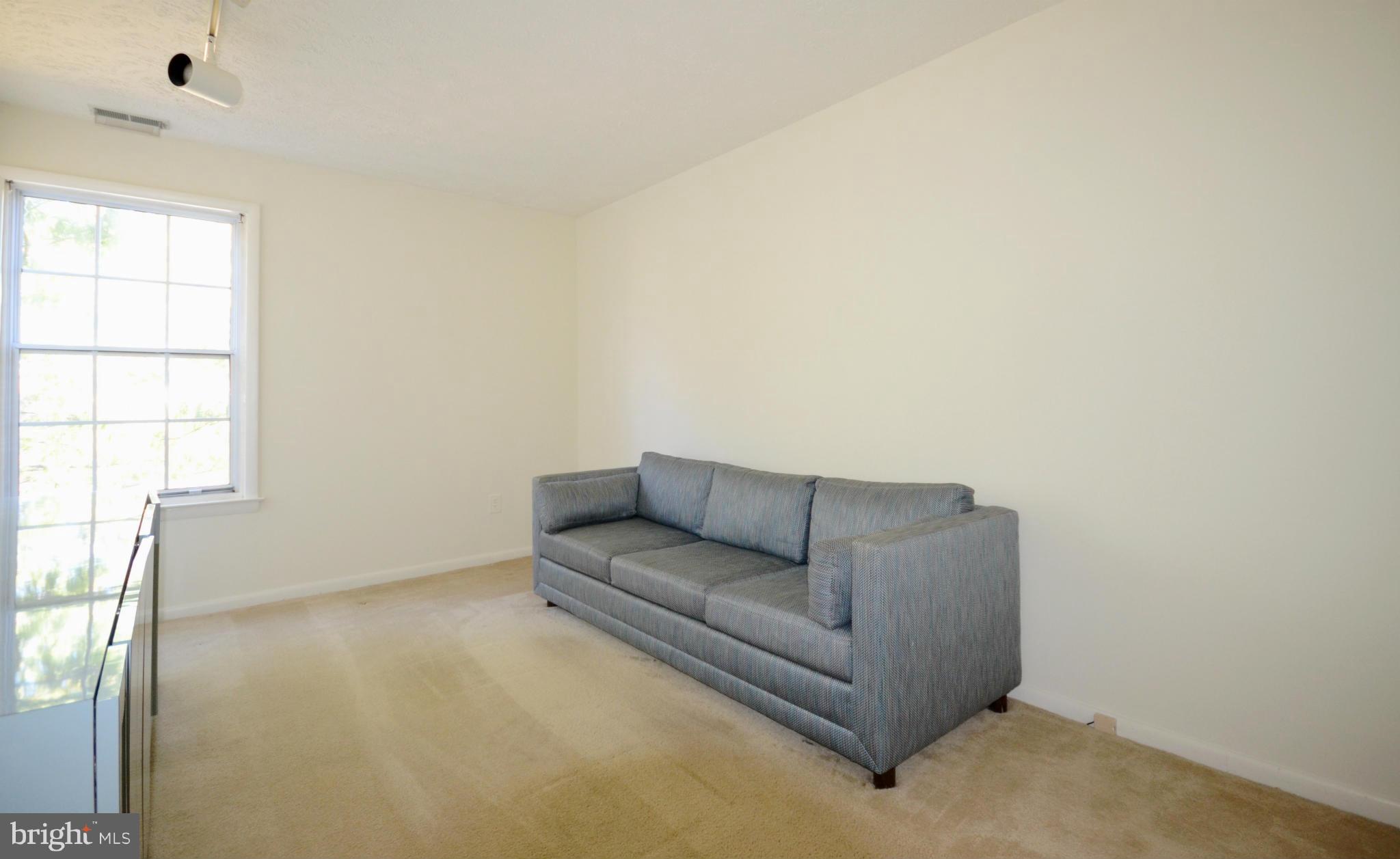 THE FALLS GARDEN - Residential