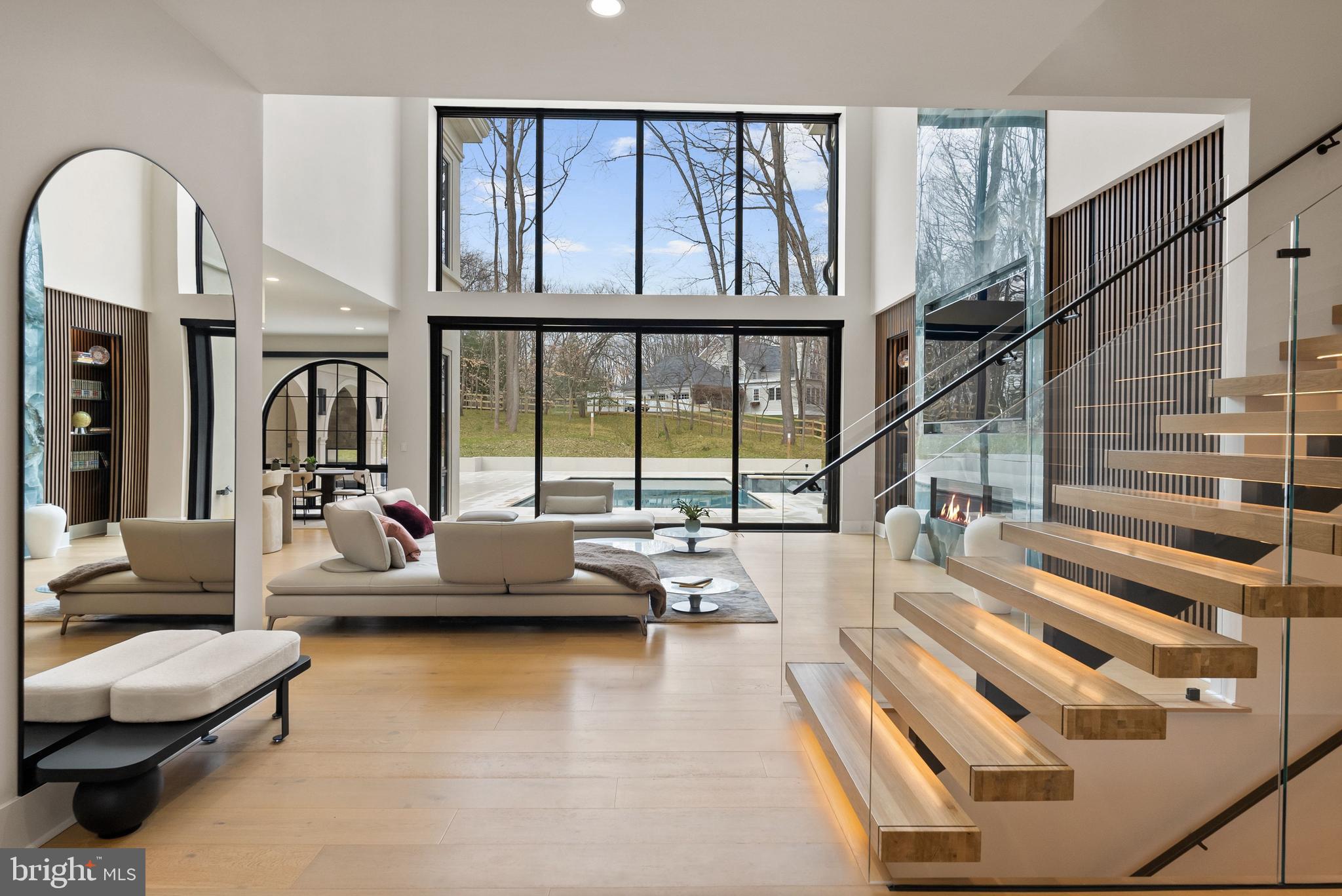 7112 NATELLI WOODS LANE