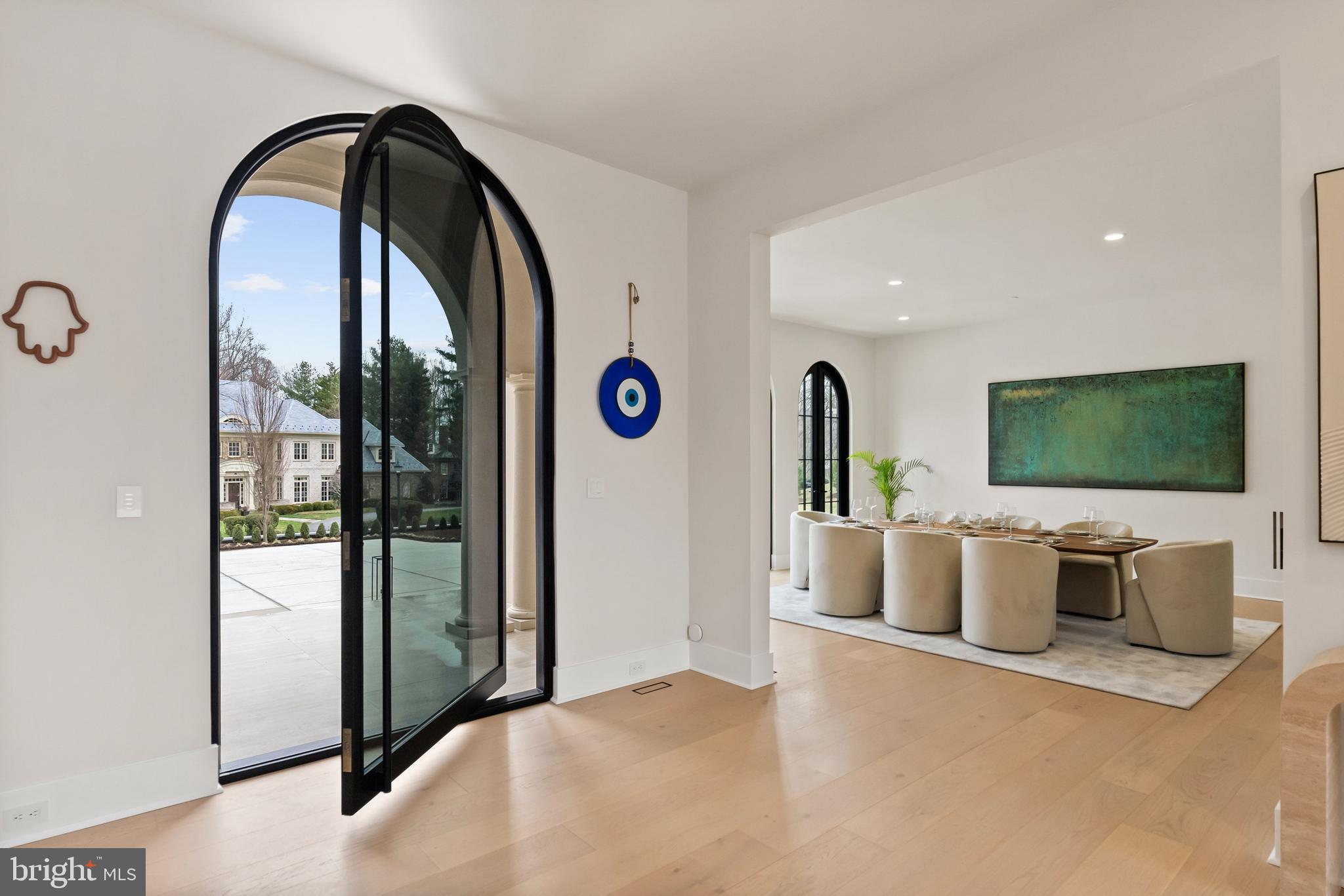 7112 NATELLI WOODS LANE