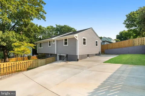 1601 S Stafford Street, Arlington, VA MLS: VAAR2056500