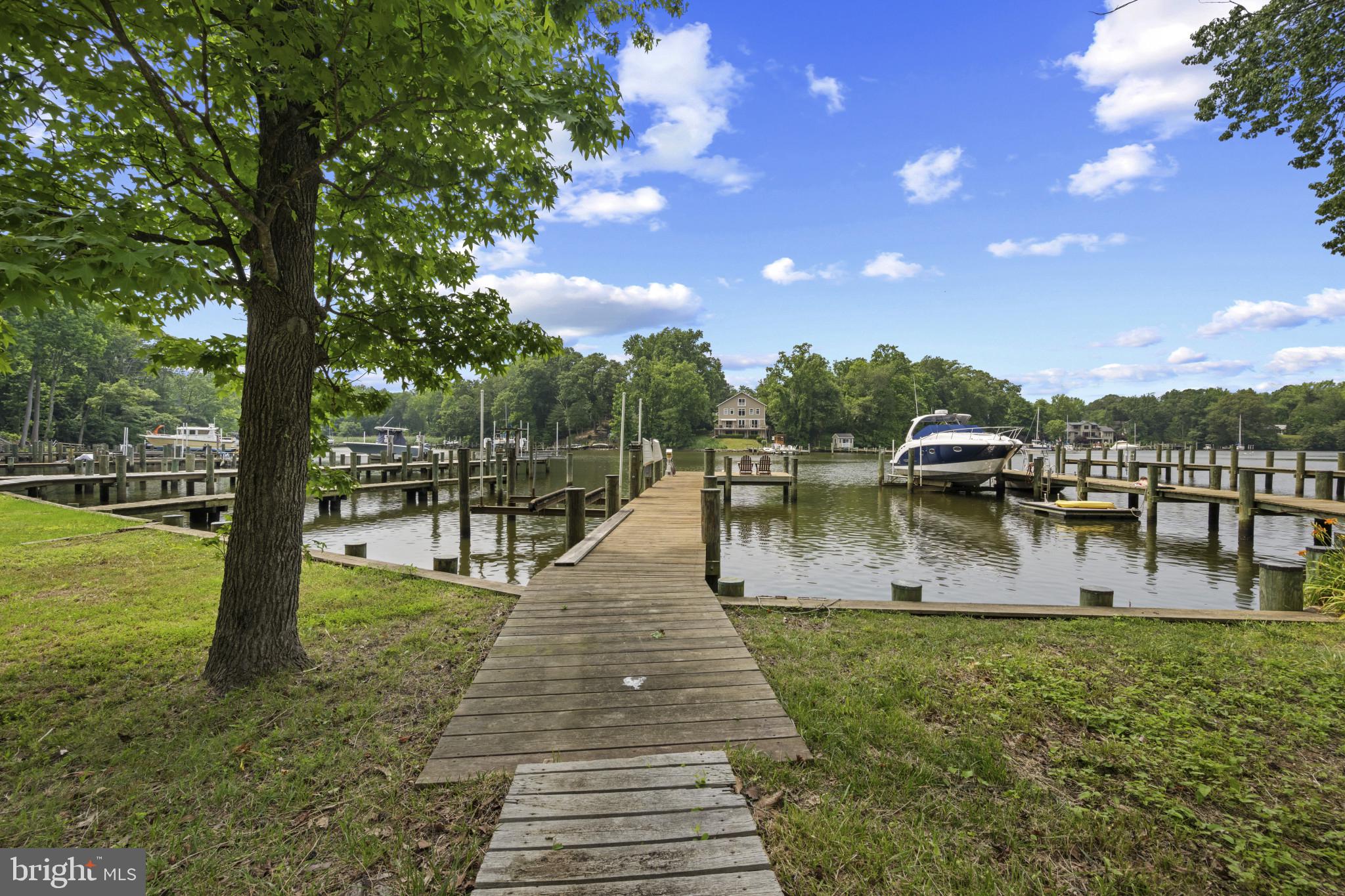 CRESSTON PARK - Residential