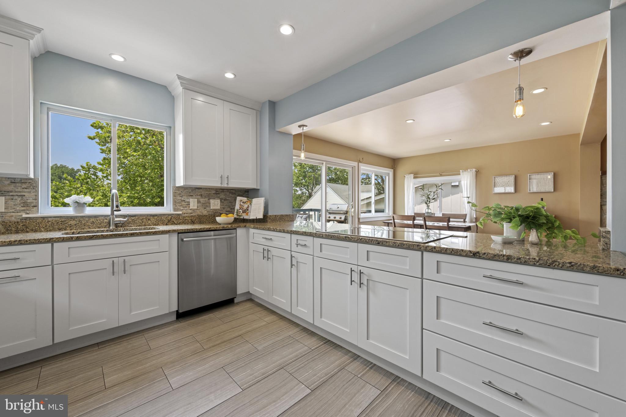 CRESSTON PARK - Residential