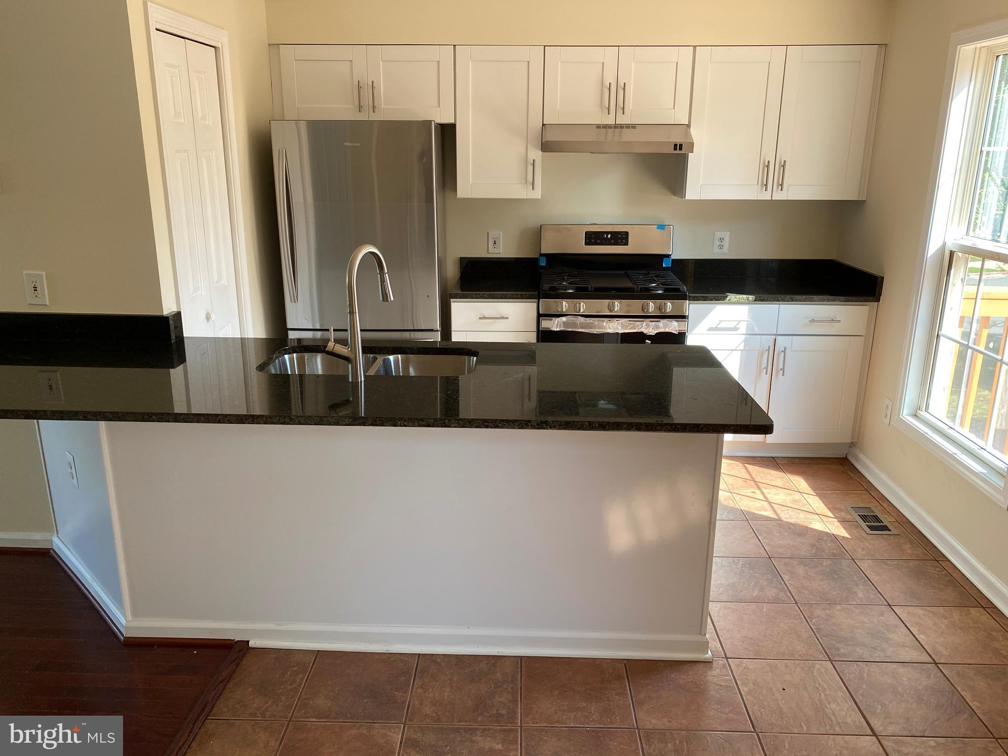 ANNAPOLIS WALK - Residential