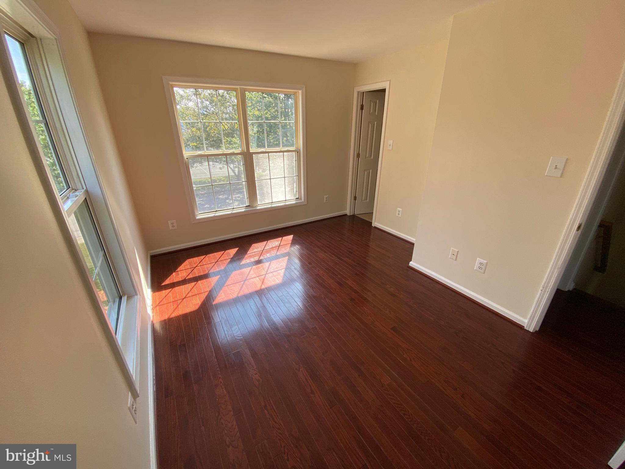 ANNAPOLIS WALK - Residential