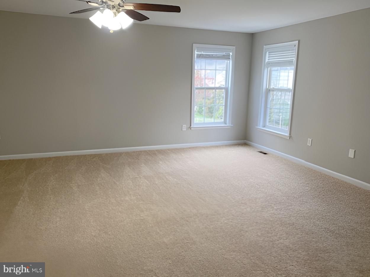 CLOVER RIDGE - Residential