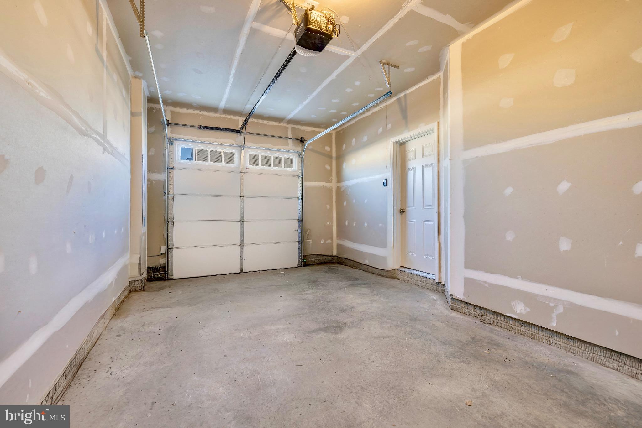 LAUREL OVERLOOK - Residential