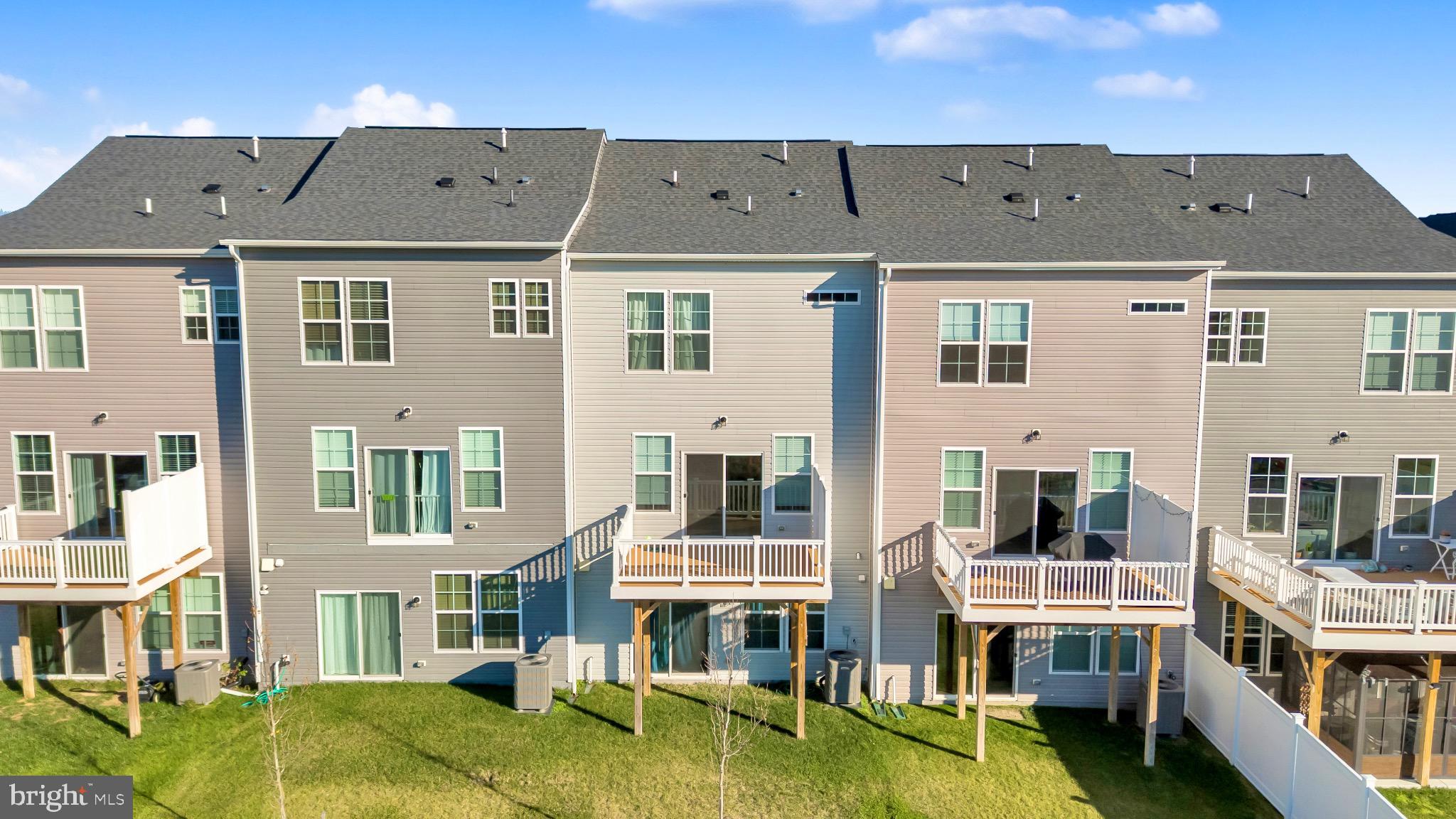 LAUREL OVERLOOK - Residential