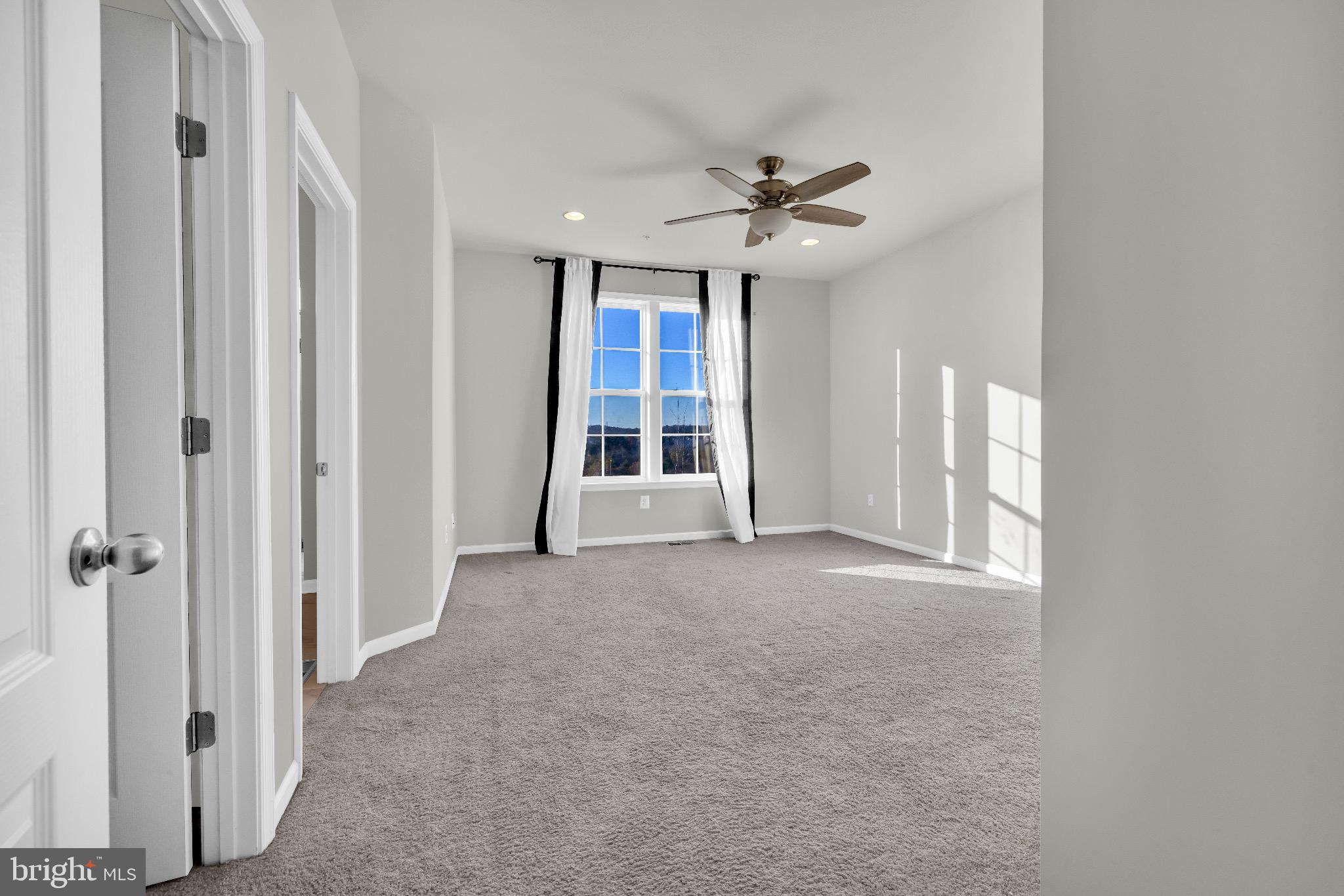 LAUREL OVERLOOK - Residential