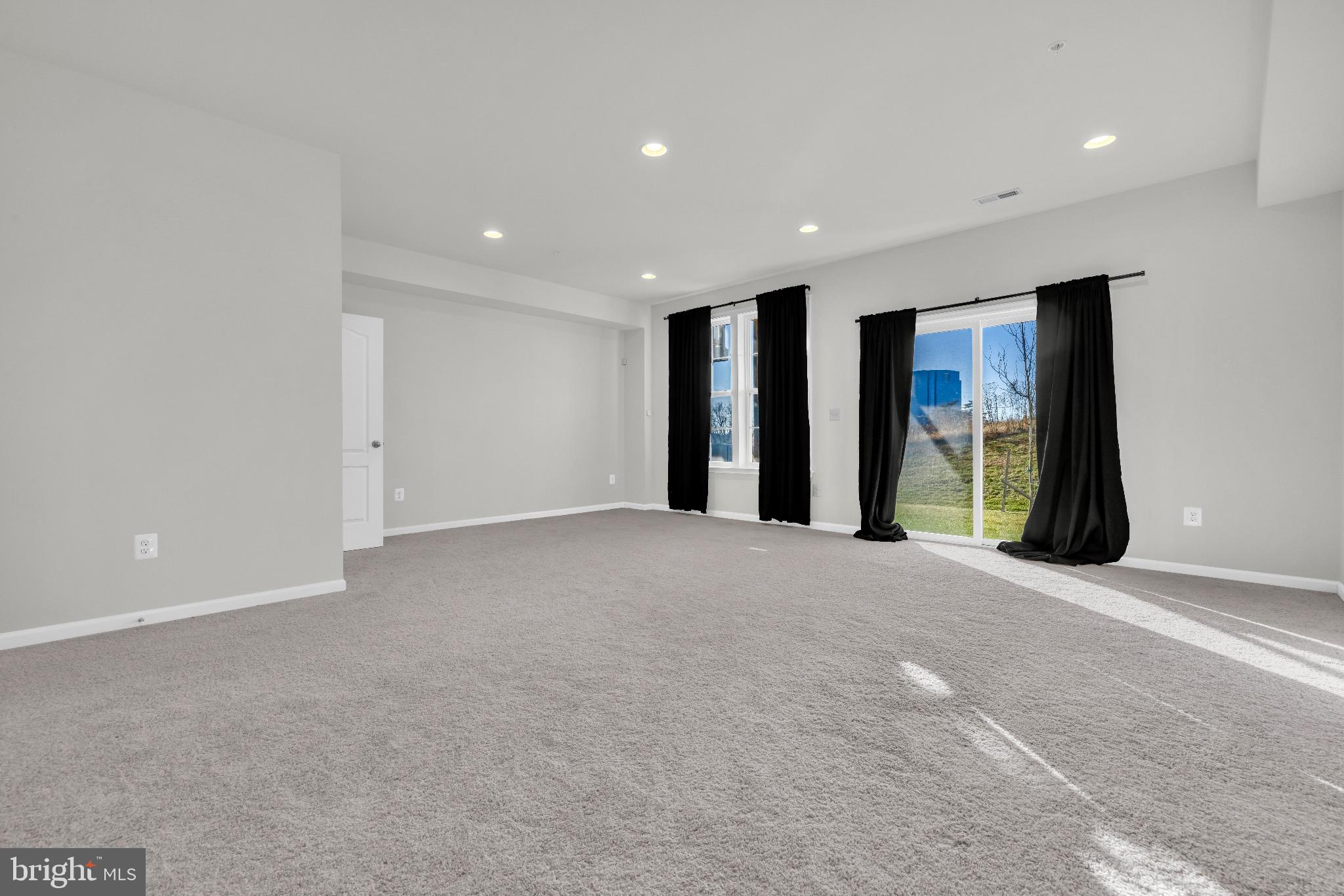 LAUREL OVERLOOK - Residential