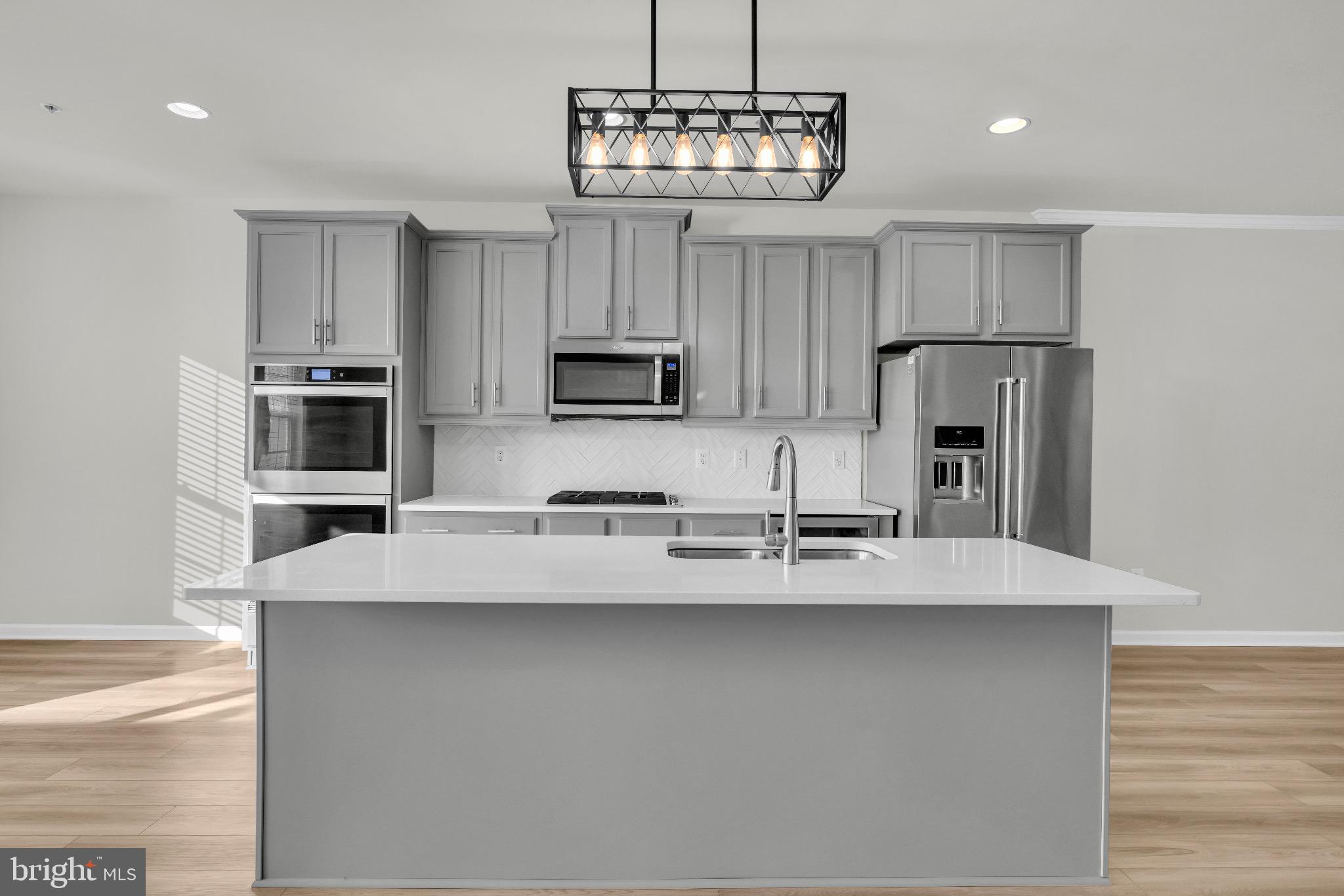 LAUREL OVERLOOK - Residential