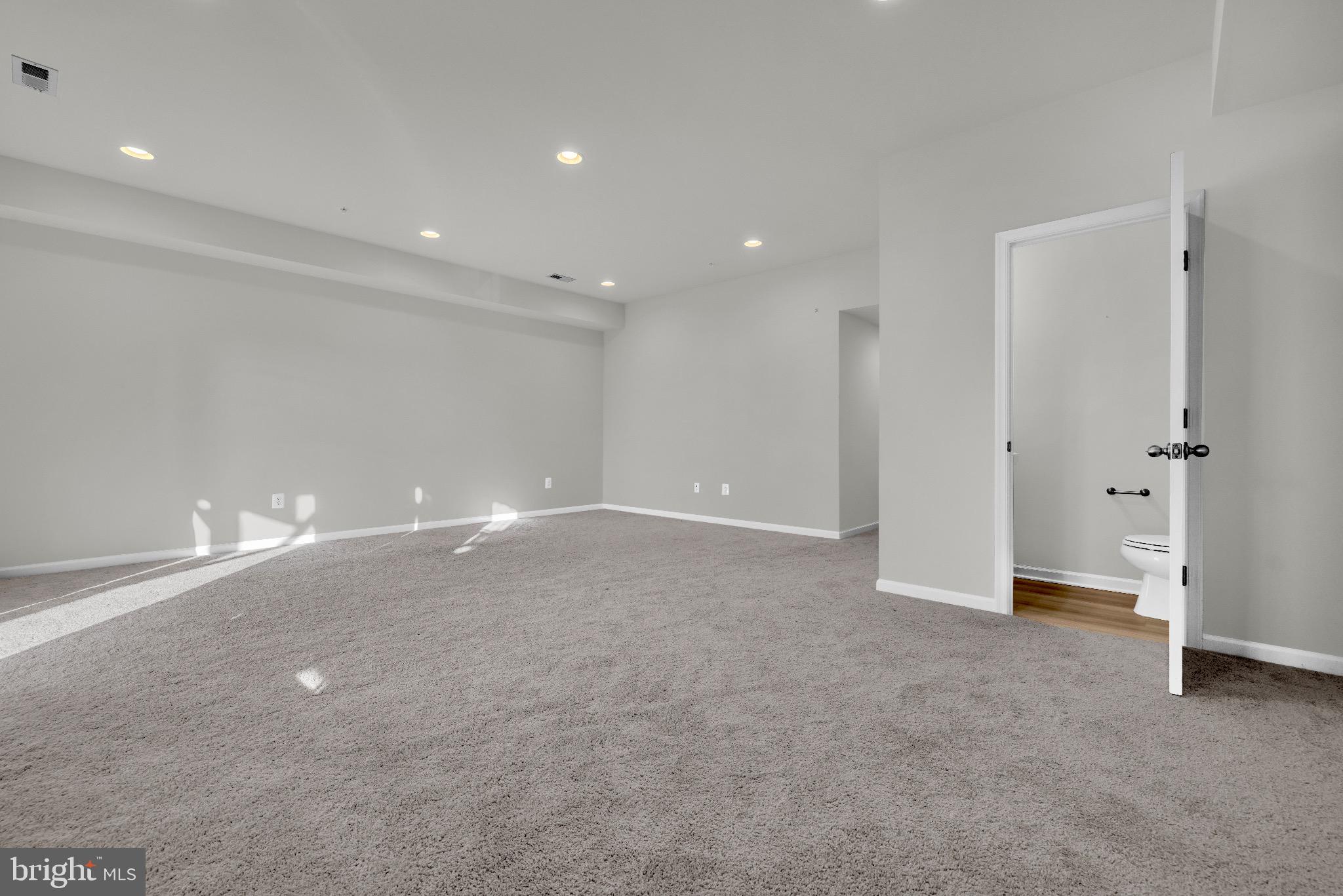 LAUREL OVERLOOK - Residential