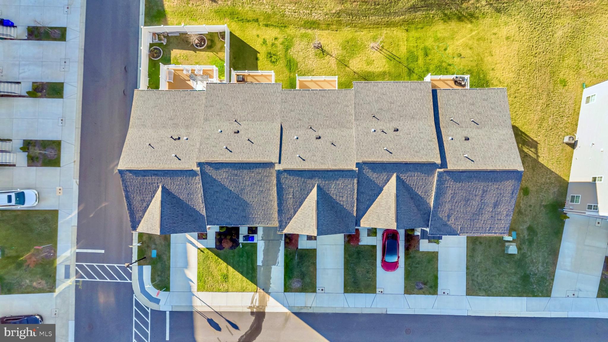 LAUREL OVERLOOK - Residential