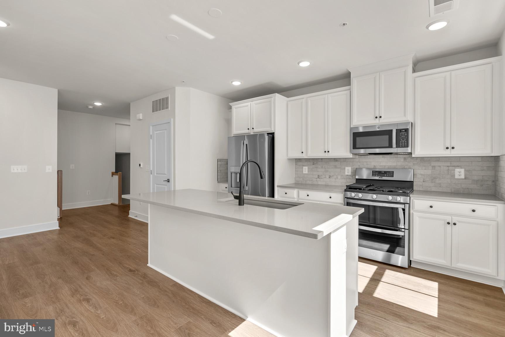 DEMOTT & SILVER - Residential