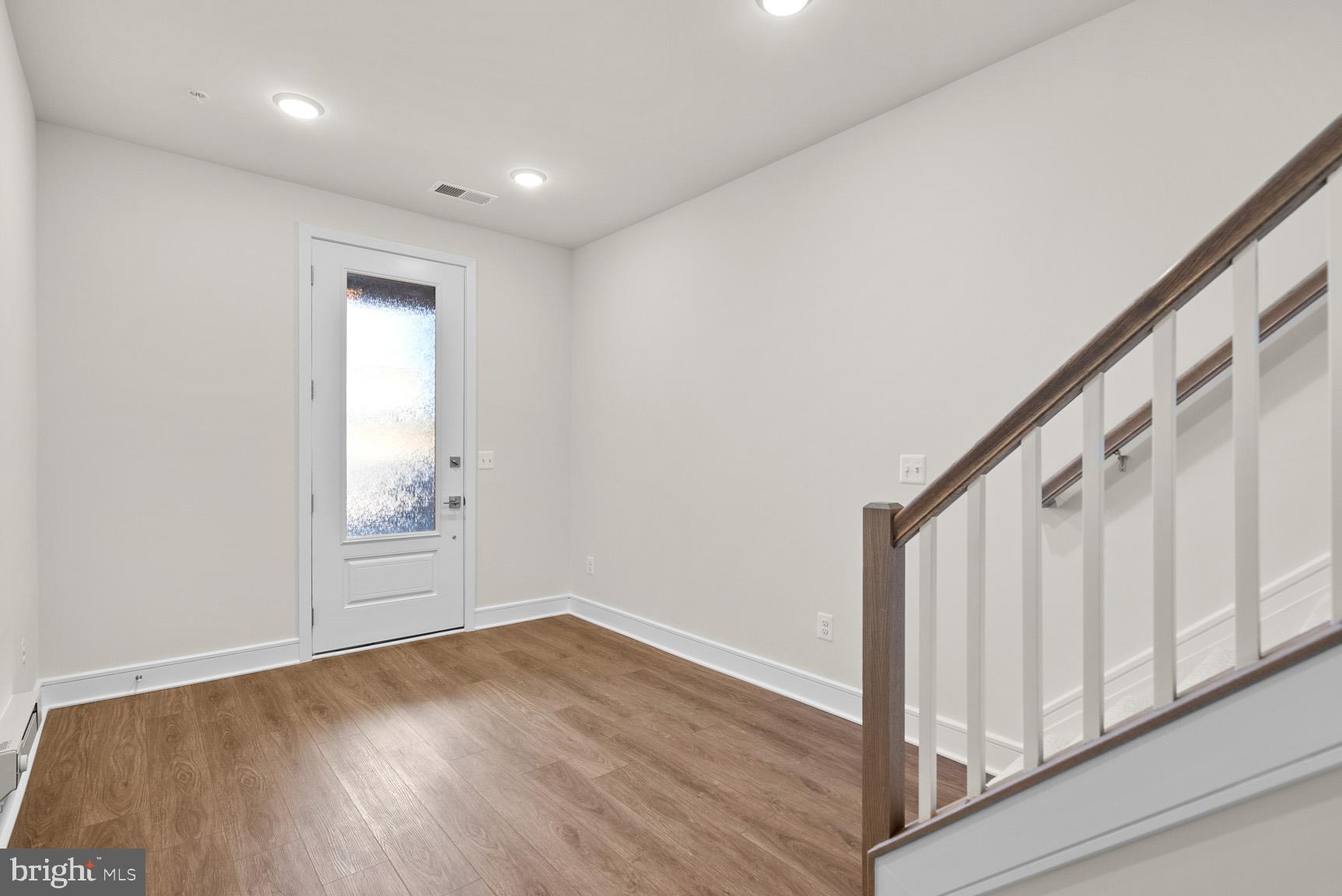 DEMOTT & SILVER - Residential