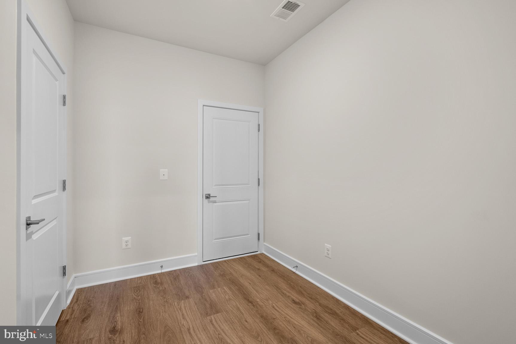 DEMOTT & SILVER - Residential