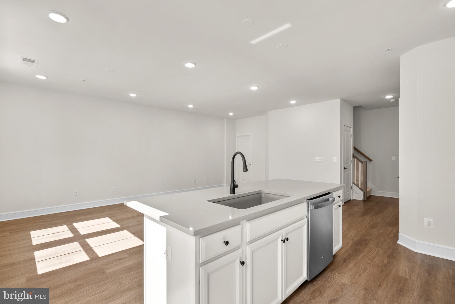 DEMOTT & SILVER - Residential