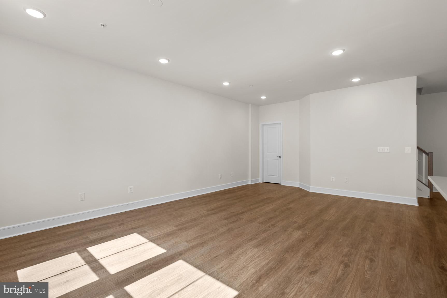 DEMOTT & SILVER - Residential