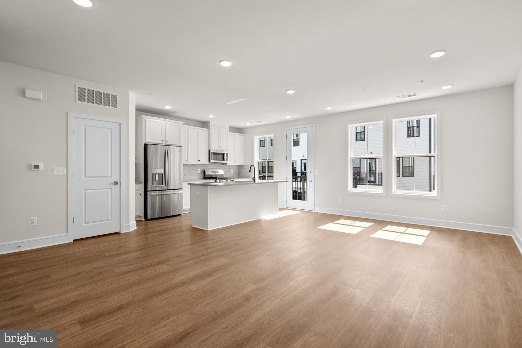 DEMOTT & SILVER - Residential