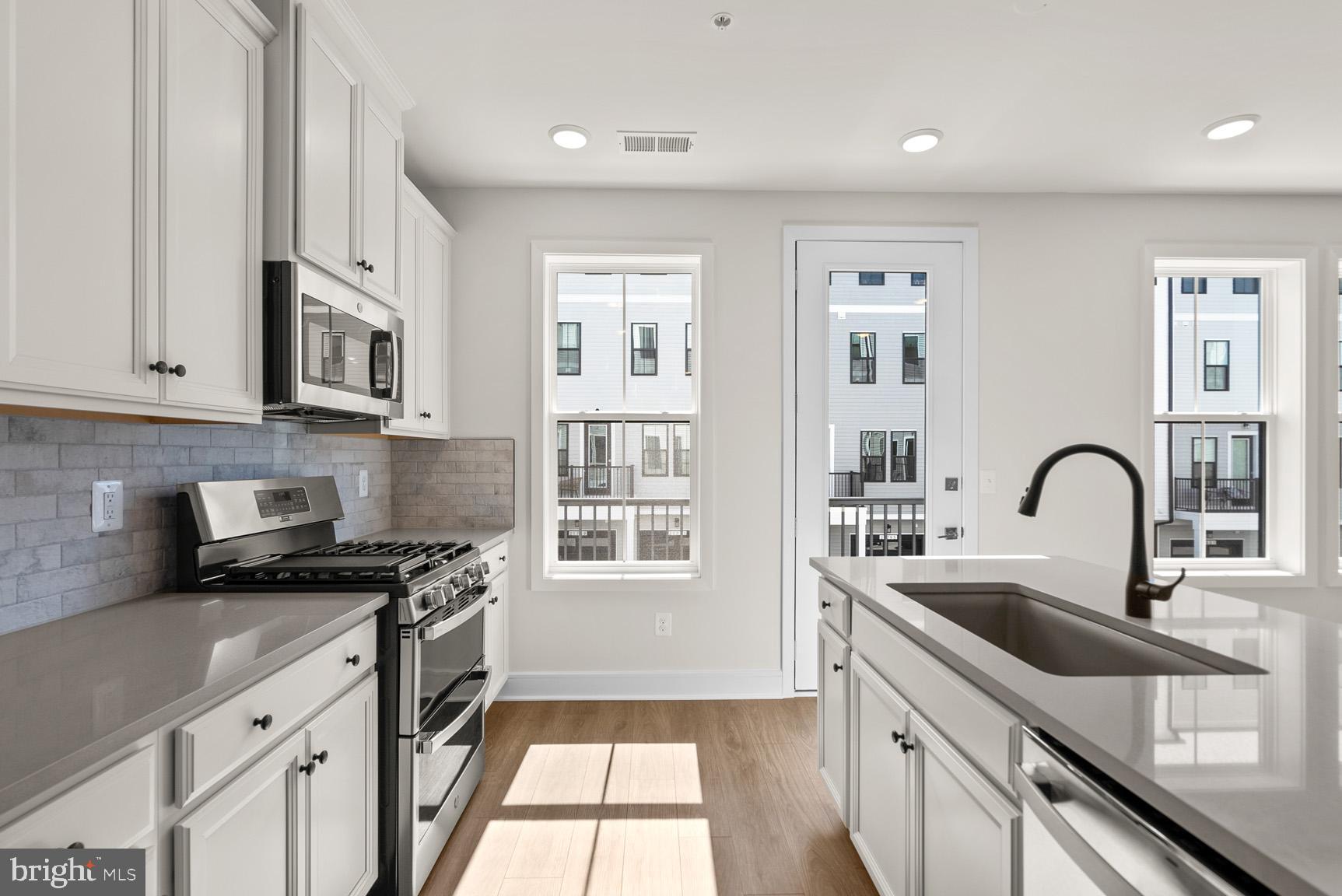 DEMOTT & SILVER - Residential