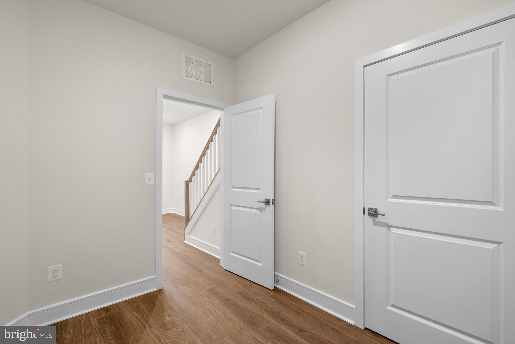 DEMOTT & SILVER - Residential