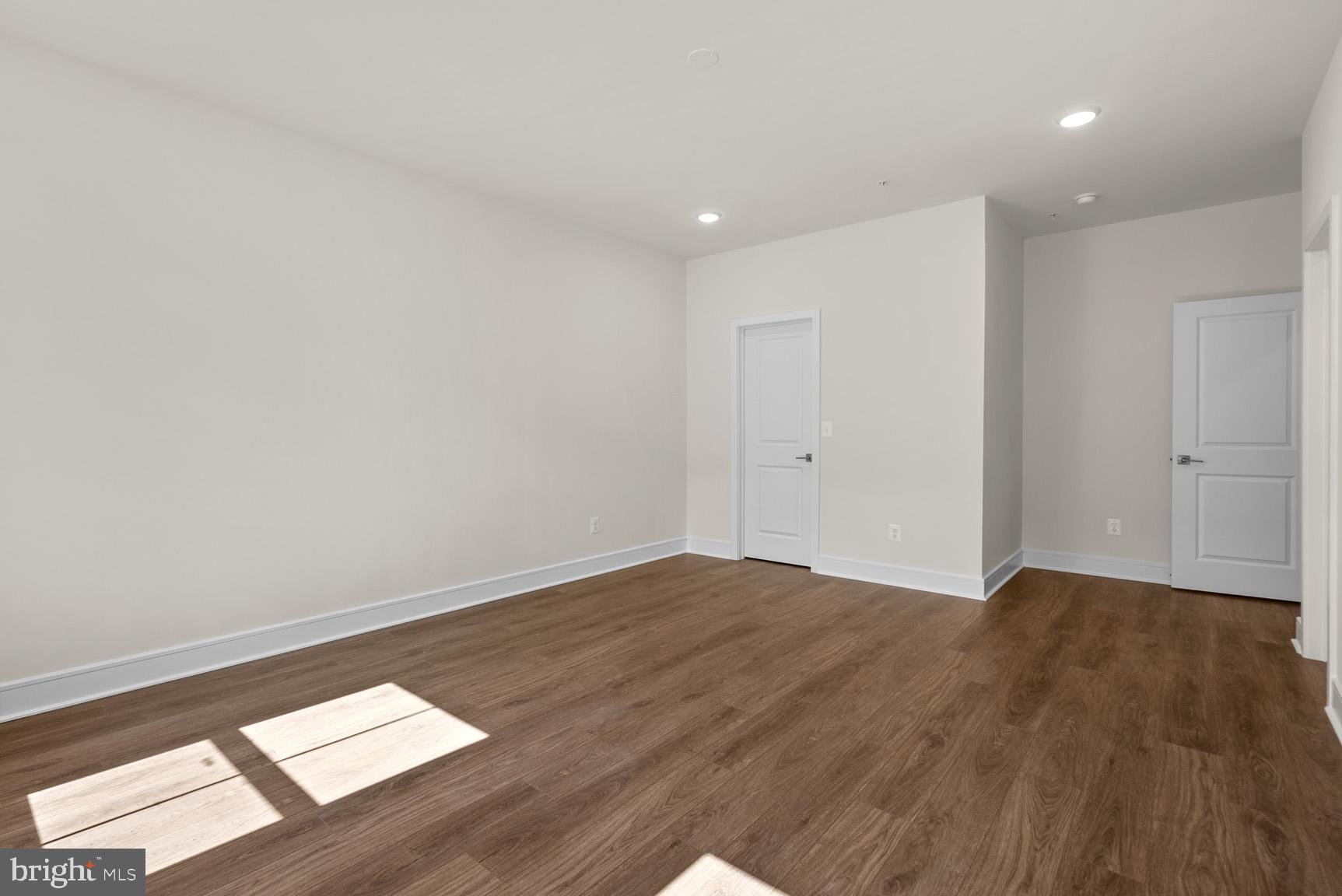 DEMOTT & SILVER - Residential