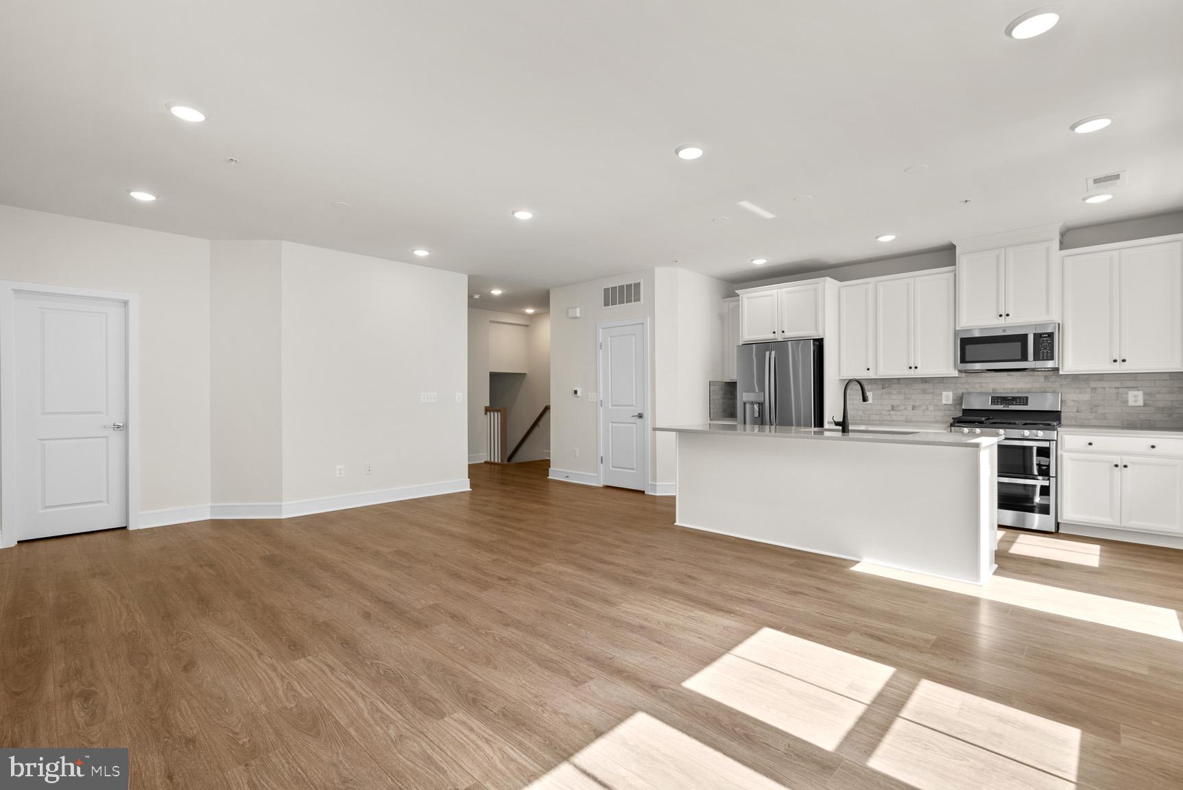 DEMOTT & SILVER - Residential