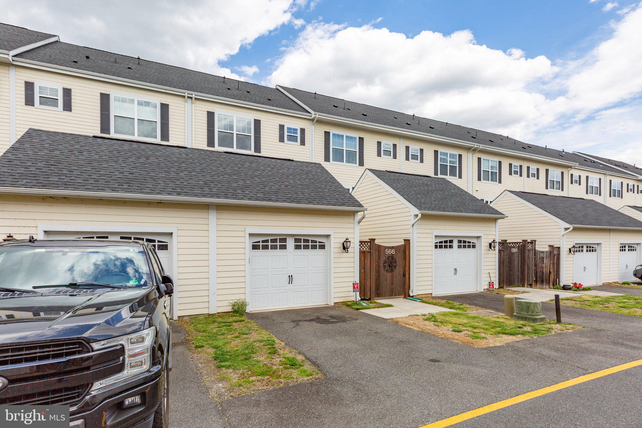 MARINA LANDING CONDOMINI - Residential