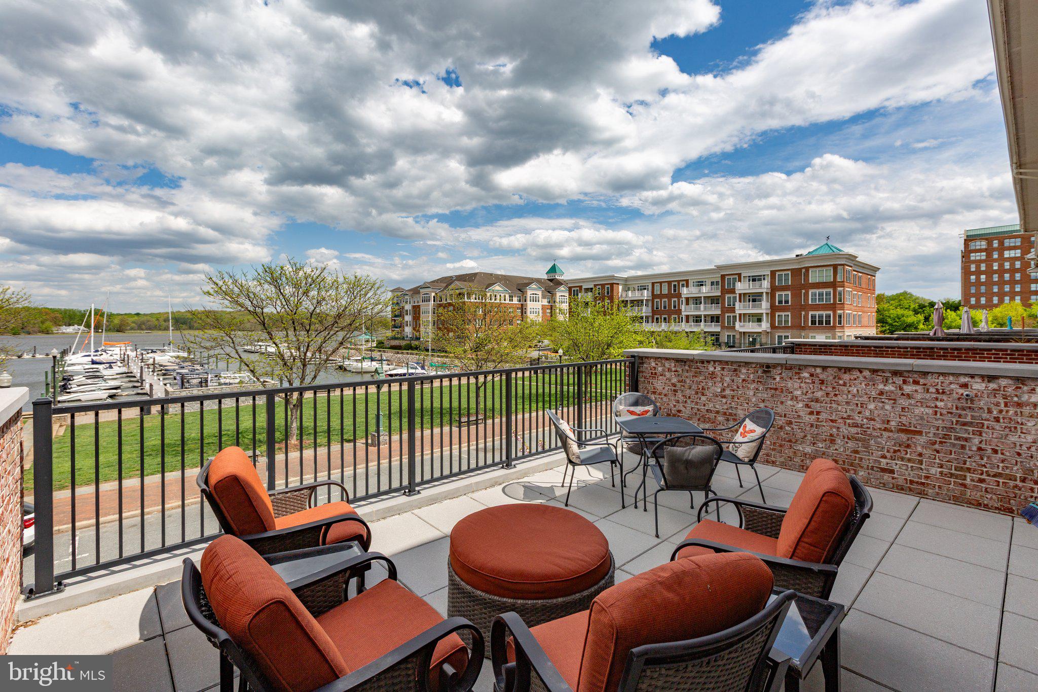 MARINA LANDING CONDOMINI - Residential